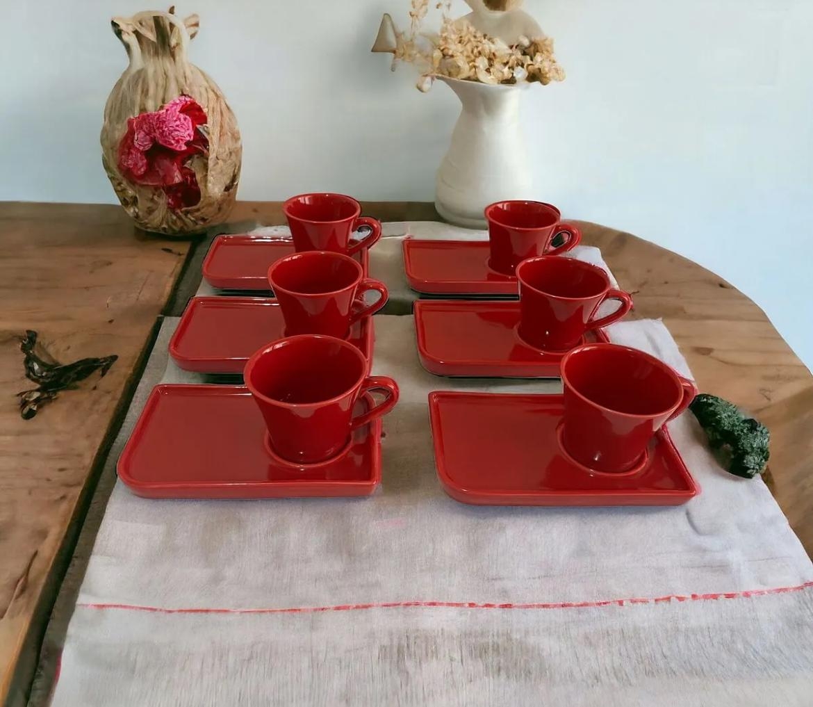 Kırmızı Konik 6 Kişilik 12 Parça Fincan Takımı 