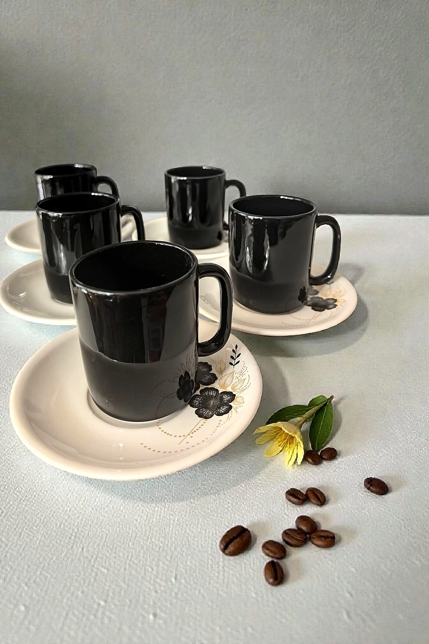 ArsimHome Siyah 2 Kişilik 4 Parça Fincan Takımı