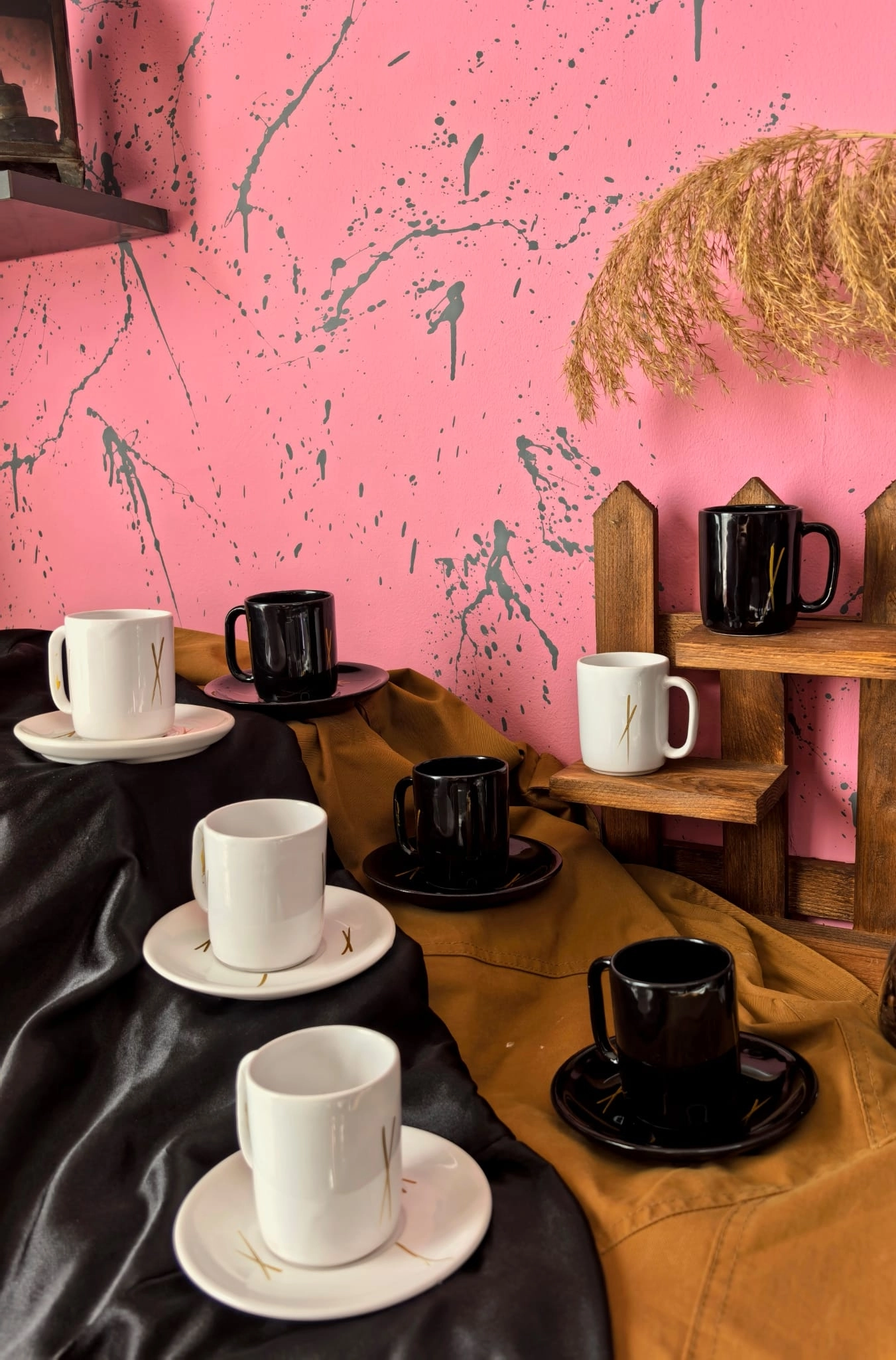 ArsimHome STD Çizgili 3 Siyah 3 Beyaz 6 Kişilik 12 Parça Fincan Takımı