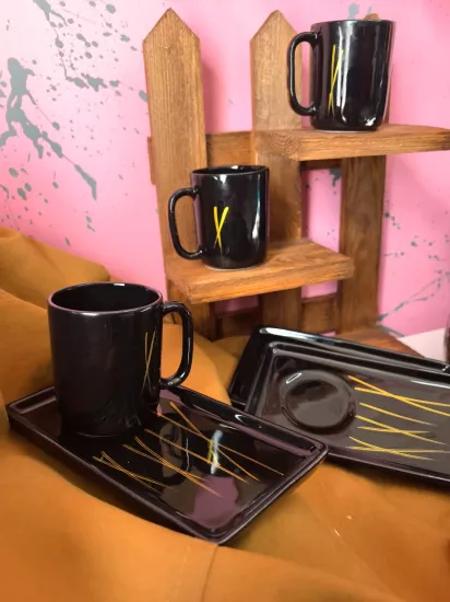 Sunum Tabaklı Çizgili Siyah 6 Kişilik 12 Parça Fincan Takımı