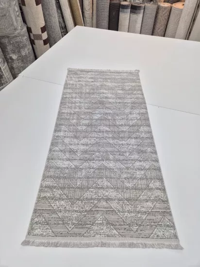 Gri Desenli Desenli Kadife Halı