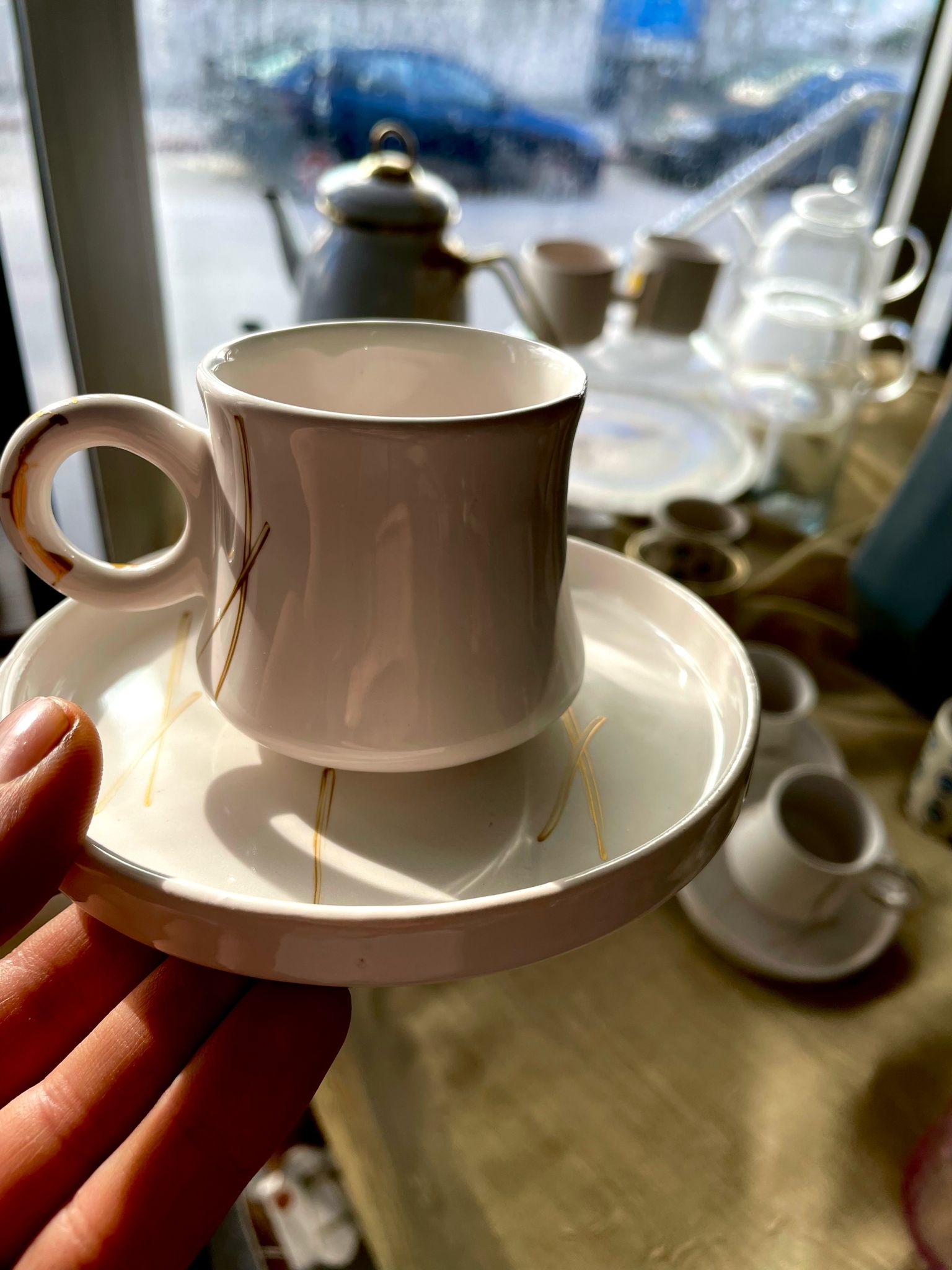  6 Kişilik Beyaz Dik Tabaklı Çizgili Fincan Takımı