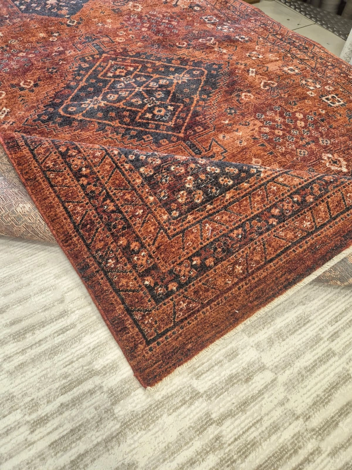 160 x 235 4m2 - Multi Desenli Vintage Halı