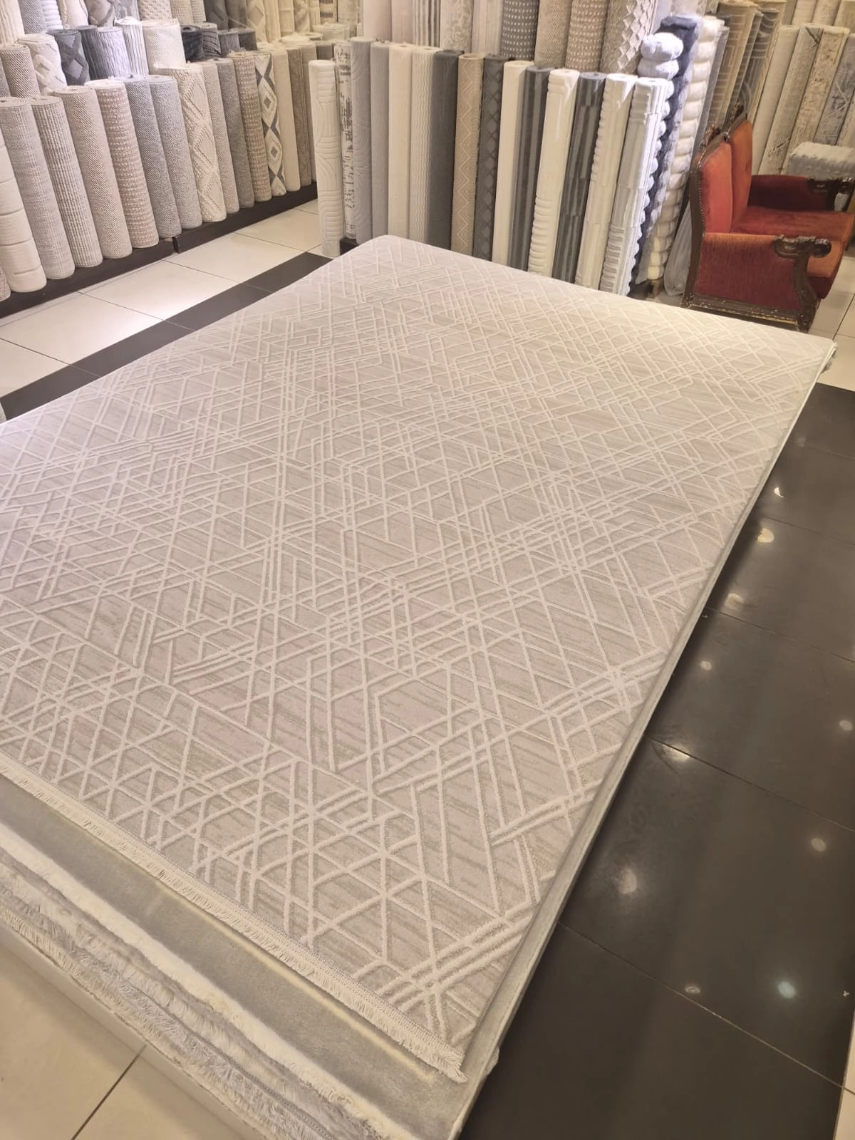 200 x 290 6m2 -Krem Gri Desenli Makine Halısı