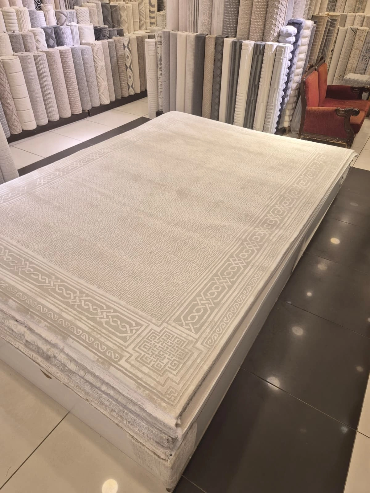200 x 290 6m2 -Krem Desenli Makine Halısı