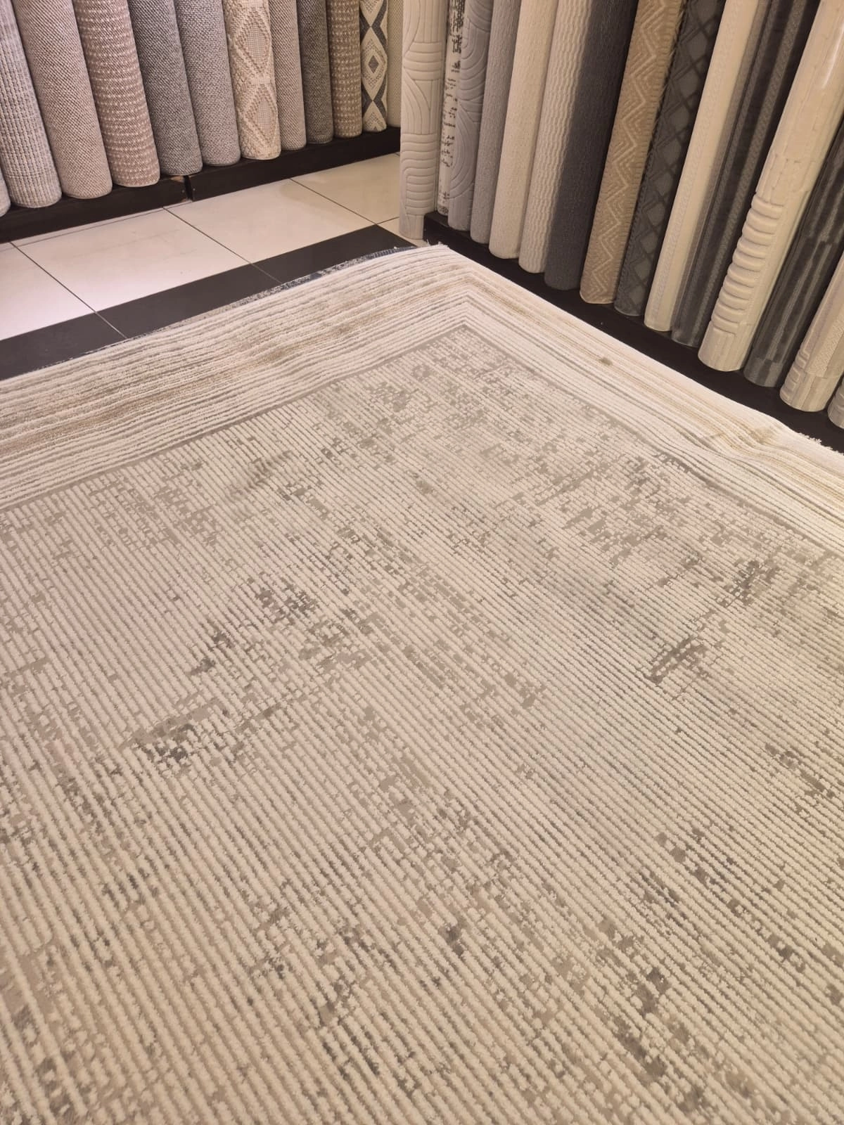 200 x 290 6m2 -Gri Vizon Çizgi Desenli Makine Halısı