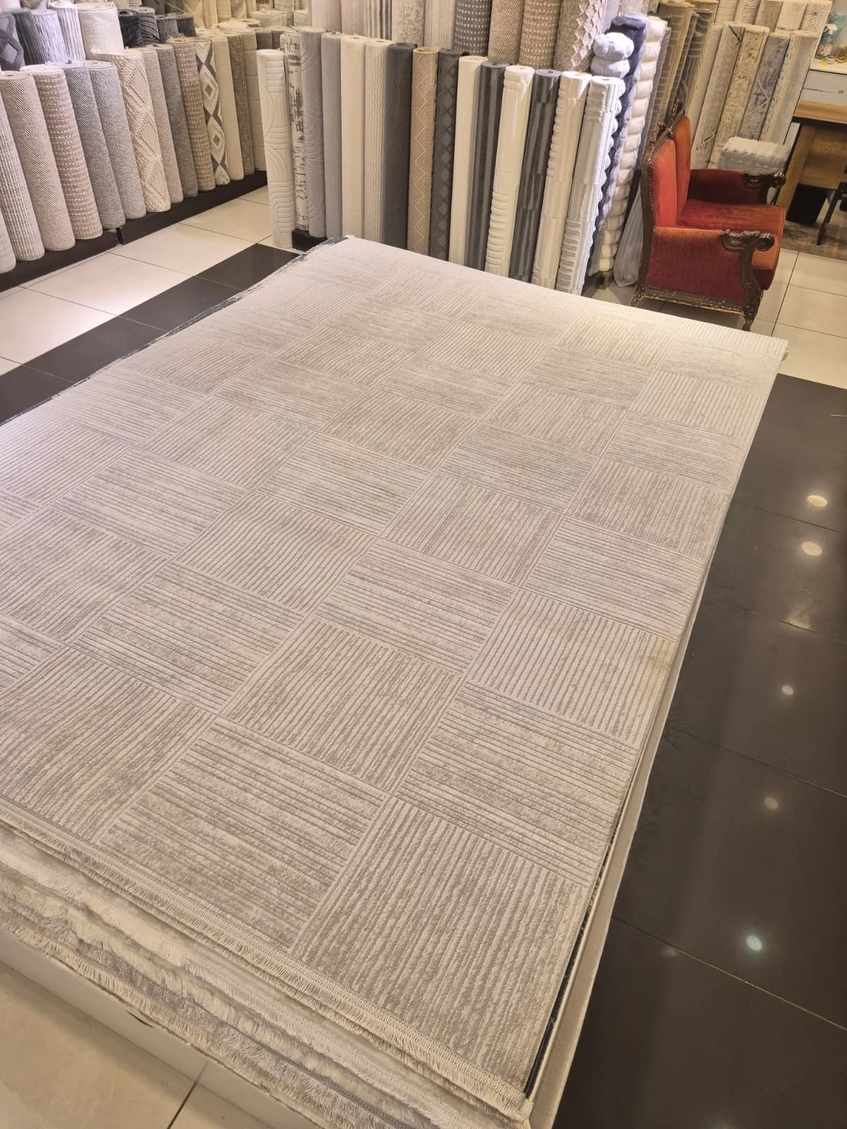 160 x 230 4m2 -Krem Desenli Makine Halısı
