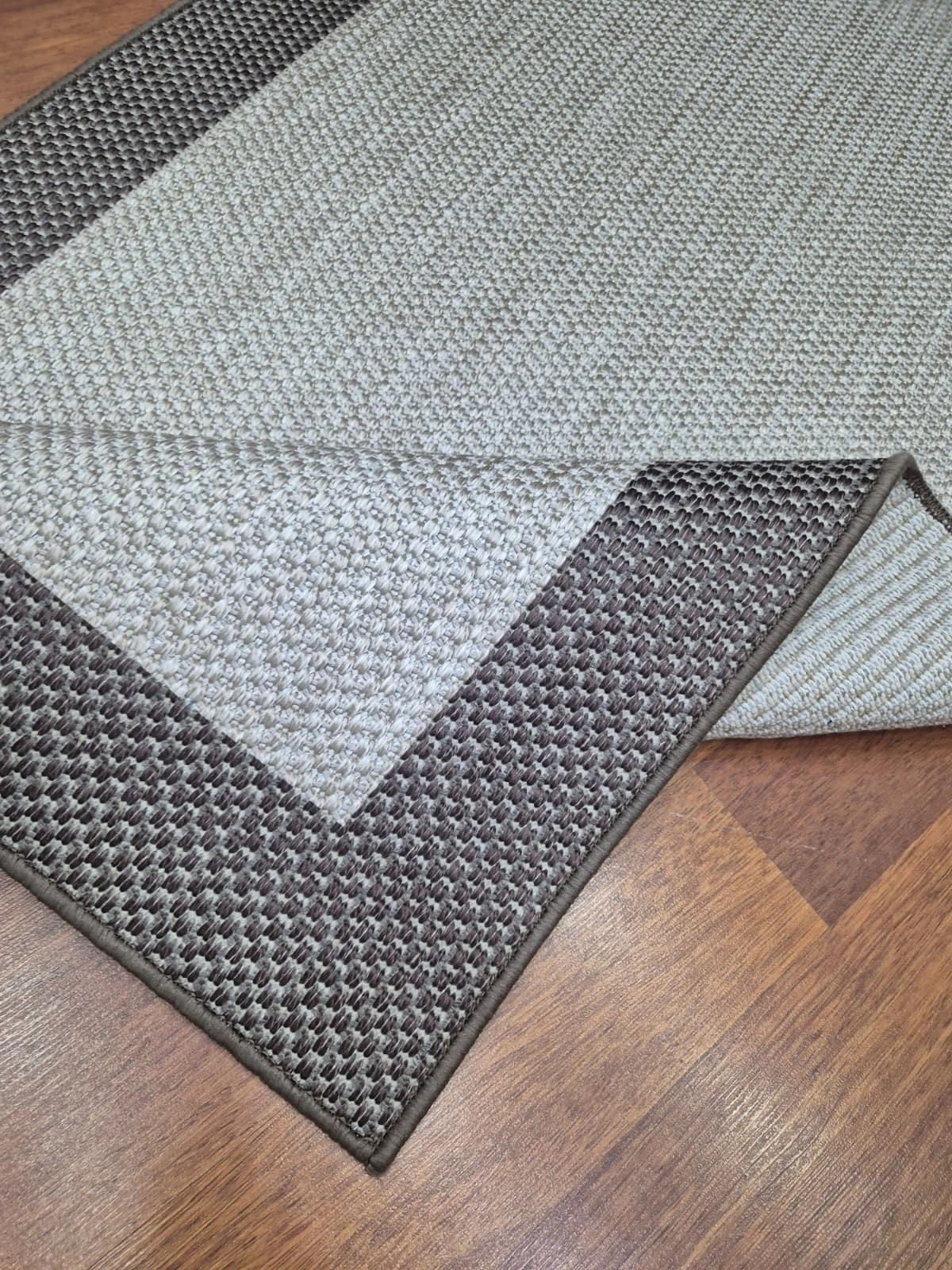 Kahve Çerçeve Gri Desenli Lüx Sisal