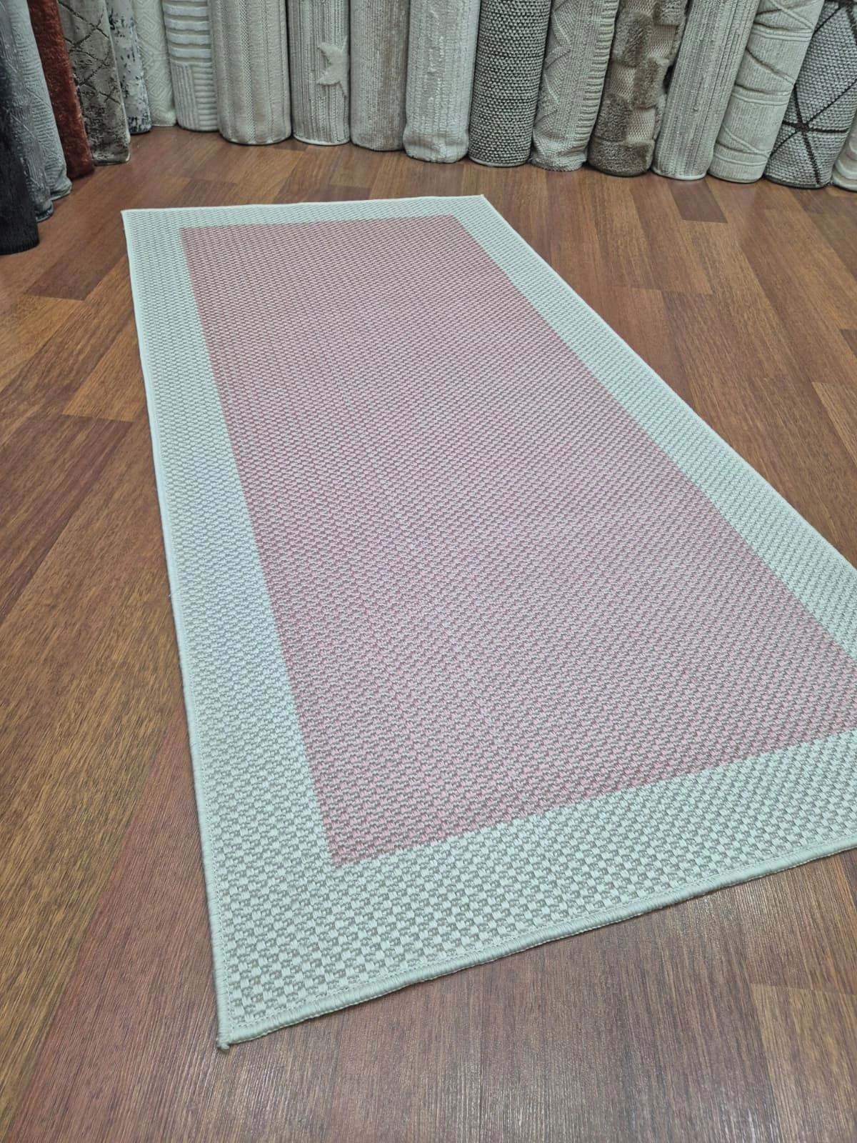 Krem Çerçeve Pembe Desenli Lüx Sisal