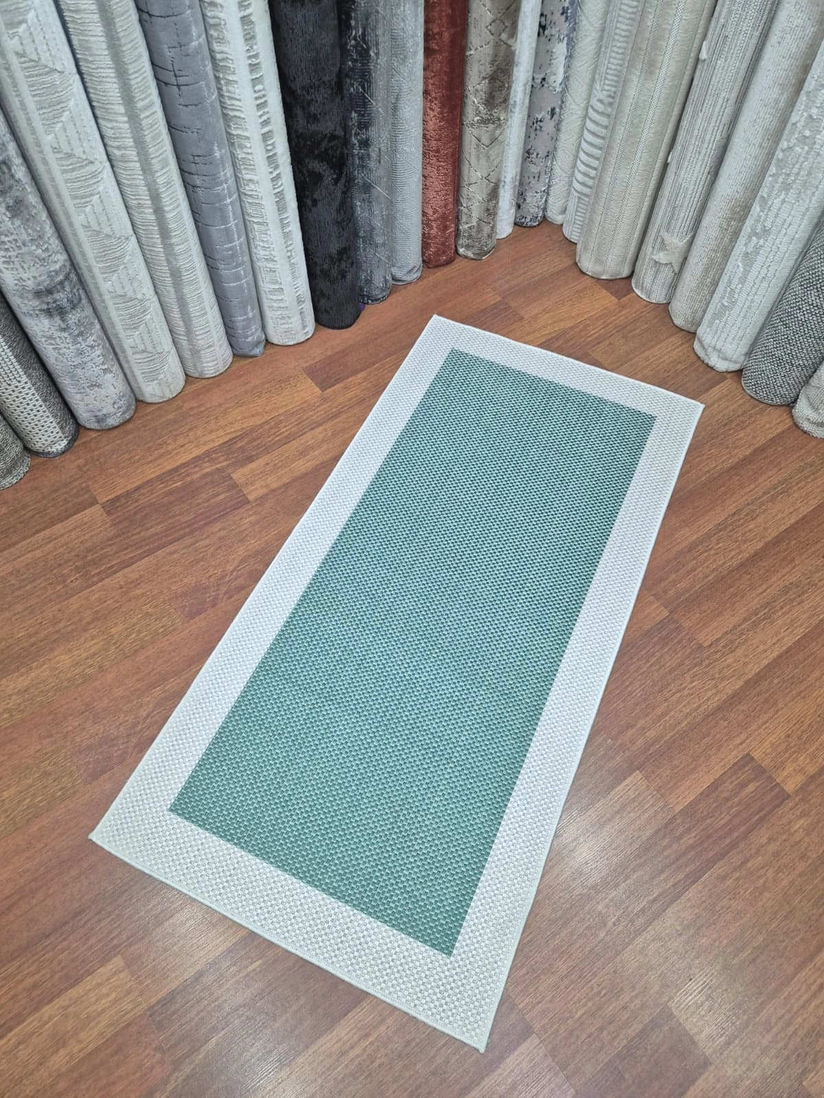 Krem Çerçeve Yeşil Desenli Lüx Sisal