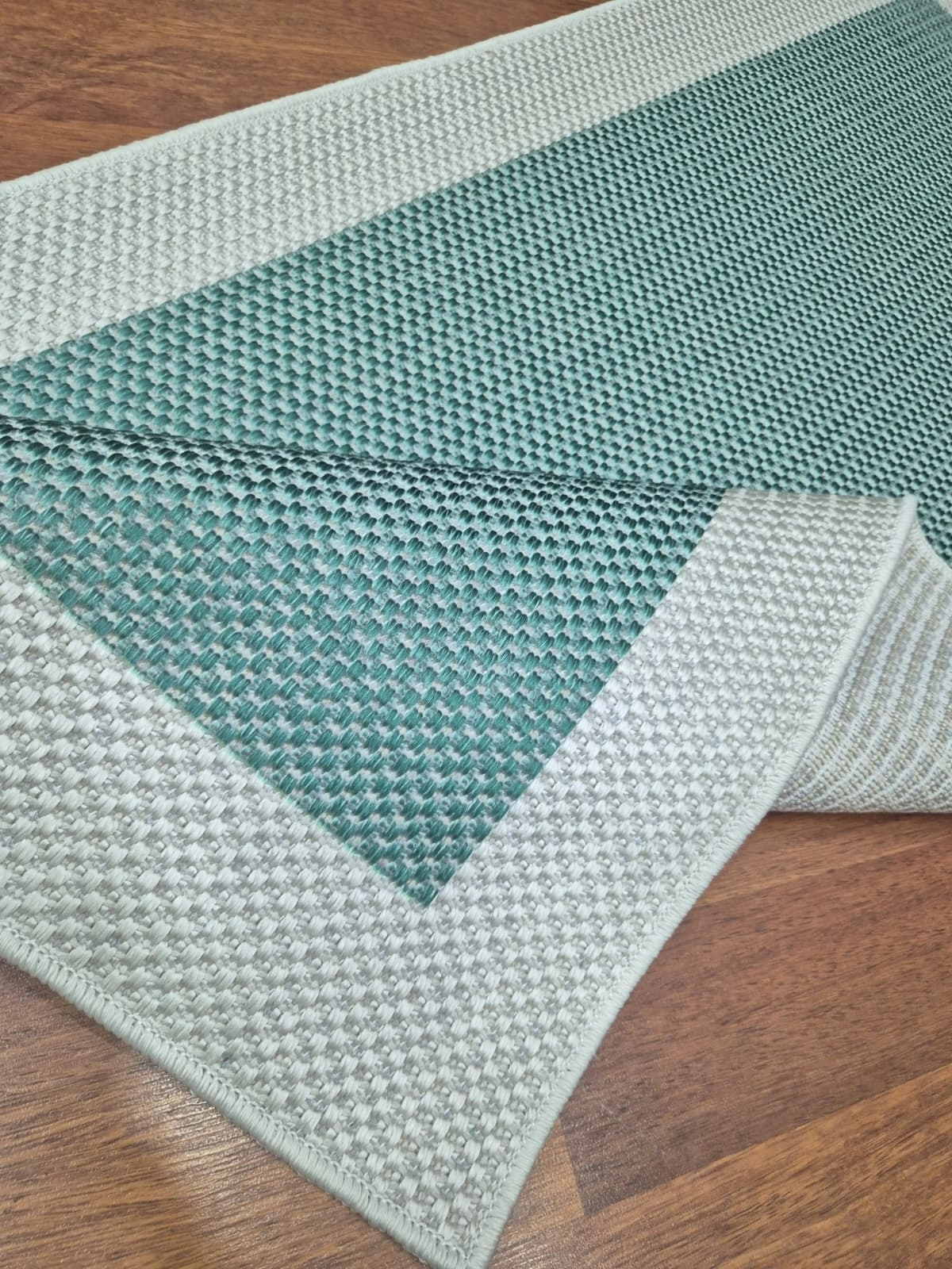Krem Çerçeve Yeşil Desenli Lüx Sisal
