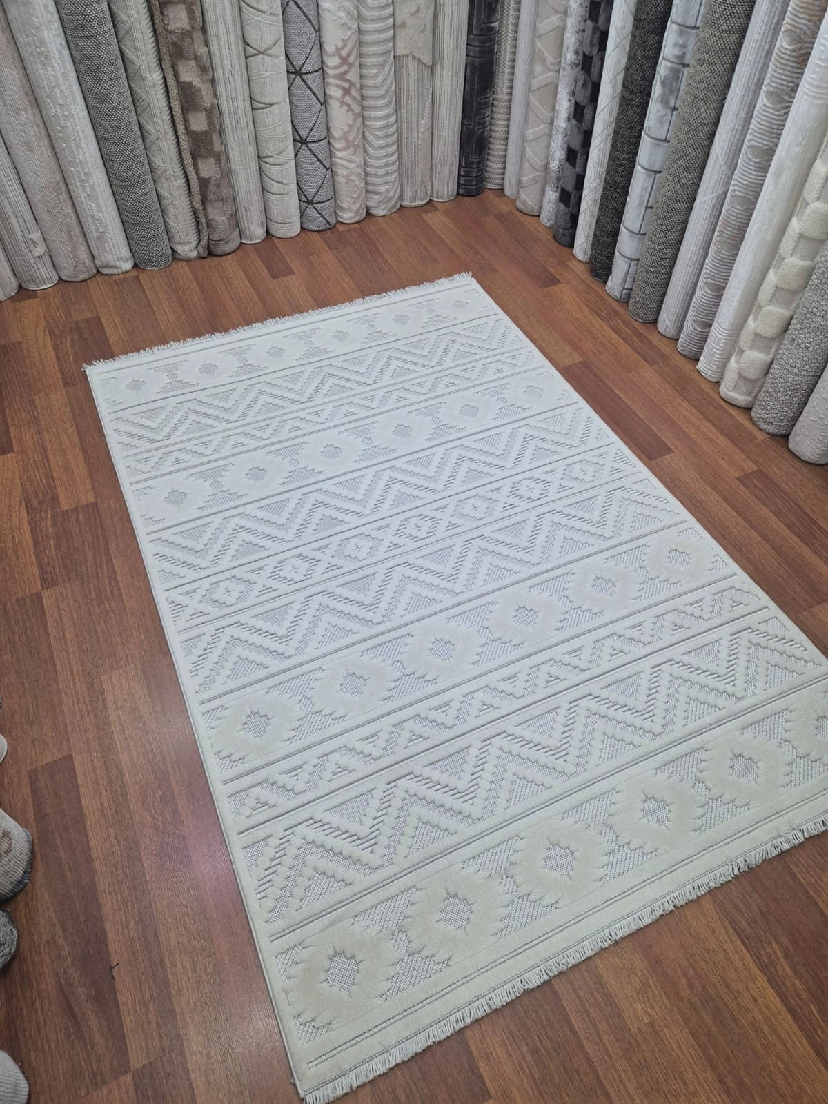 160 x 230  4m2 - Krem Desenli  Kampanyalı Makine Halısı