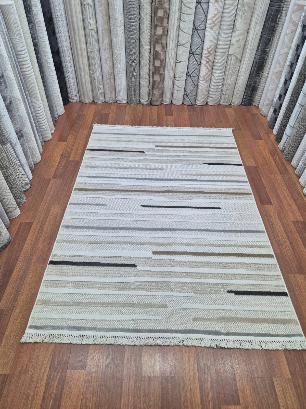 160 x 230  4m2 -Krem Kahve Çizgi Kampanyalı Makine Halısı