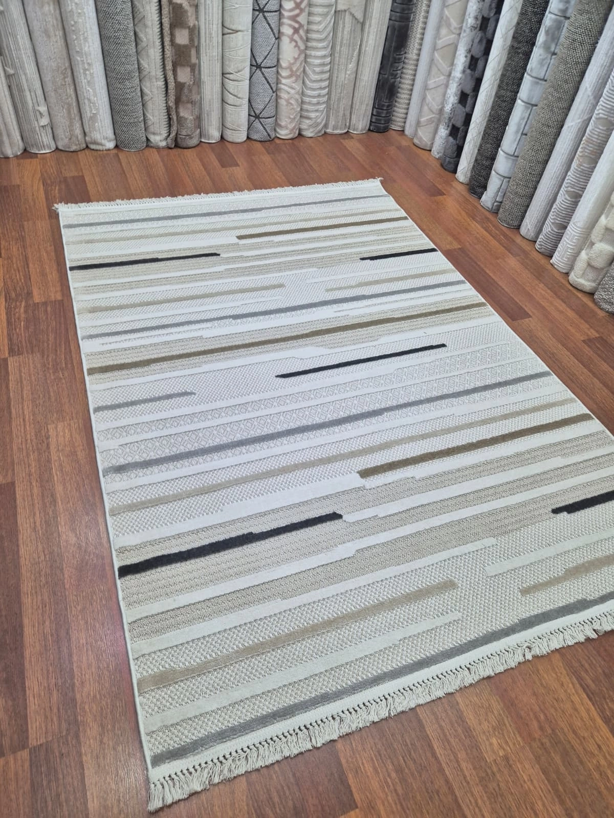 160 x 230  4m2 -Krem Kahve Çizgi Kampanyalı Makine Halısı