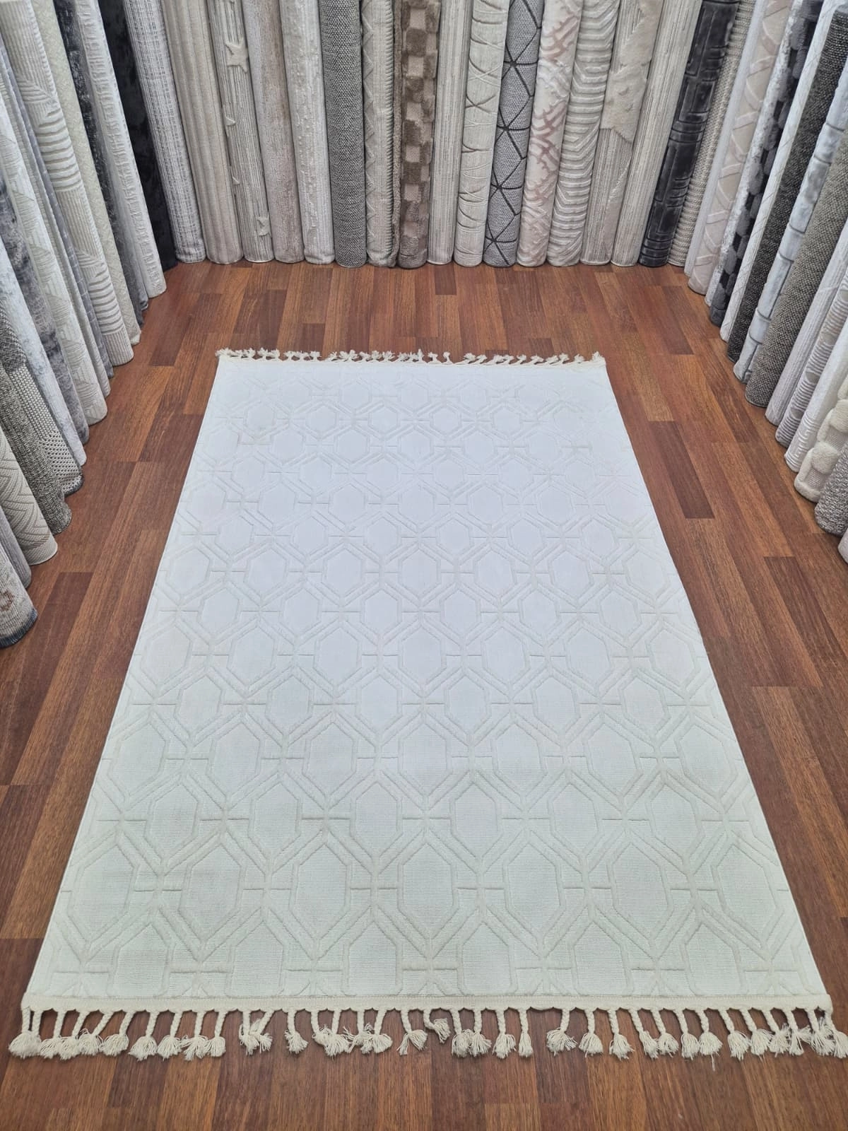 160 x 230  4m2 -Krem Desenli  Kampanyalı Makine Halısı