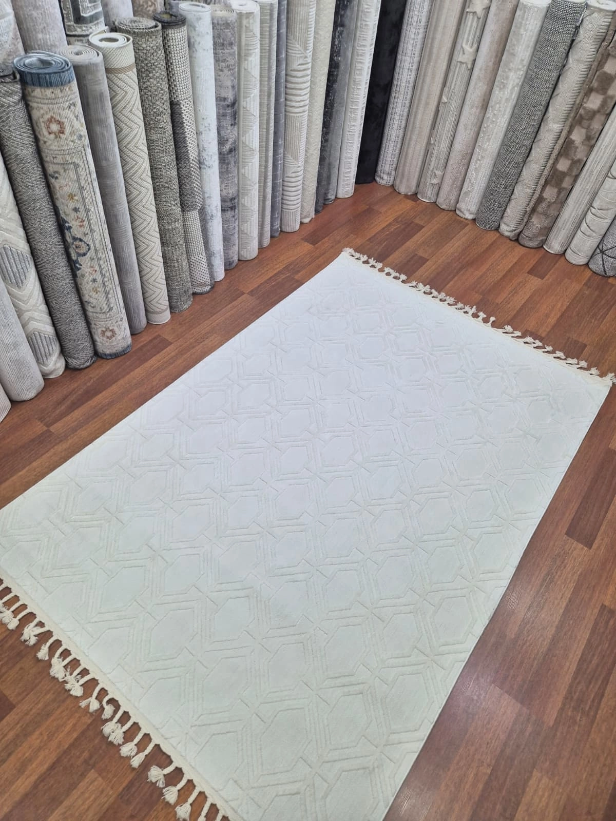 160 x 230  4m2 -Krem Desenli  Kampanyalı Makine Halısı