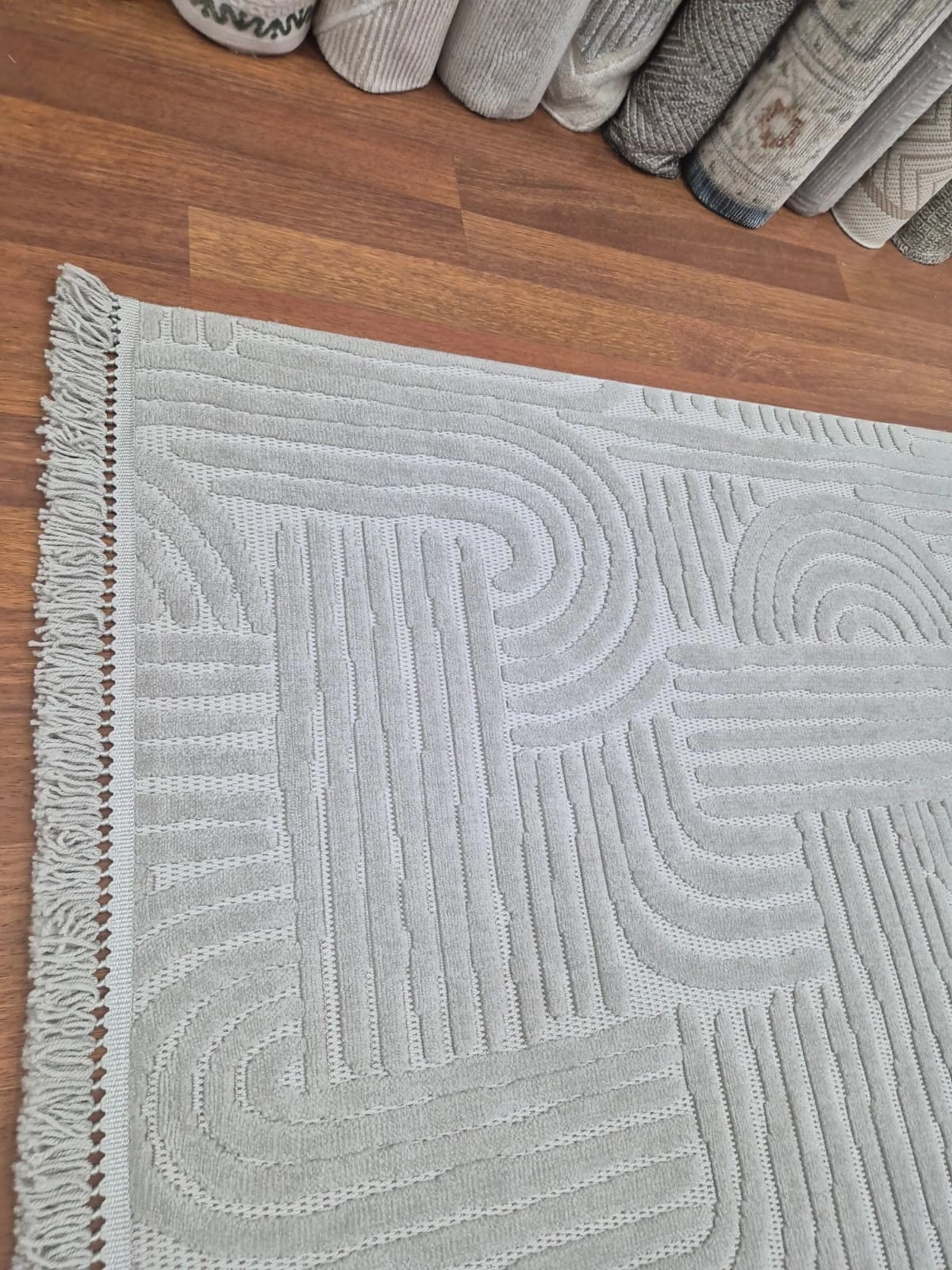 160 x 230  4m2 -Gri Kıvrım Desenli  Kampanyalı Makine Halısı