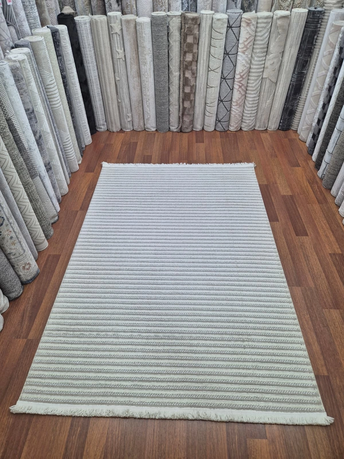 160 x 230  4m2 -Krem Kahve Desenli  Kampanyalı Makine Halısı